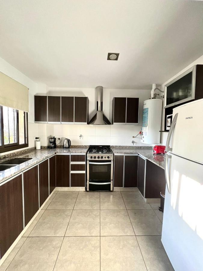 Апартаменты Luminoso Departamento En Zona Residencial Мендоса Экстерьер фото