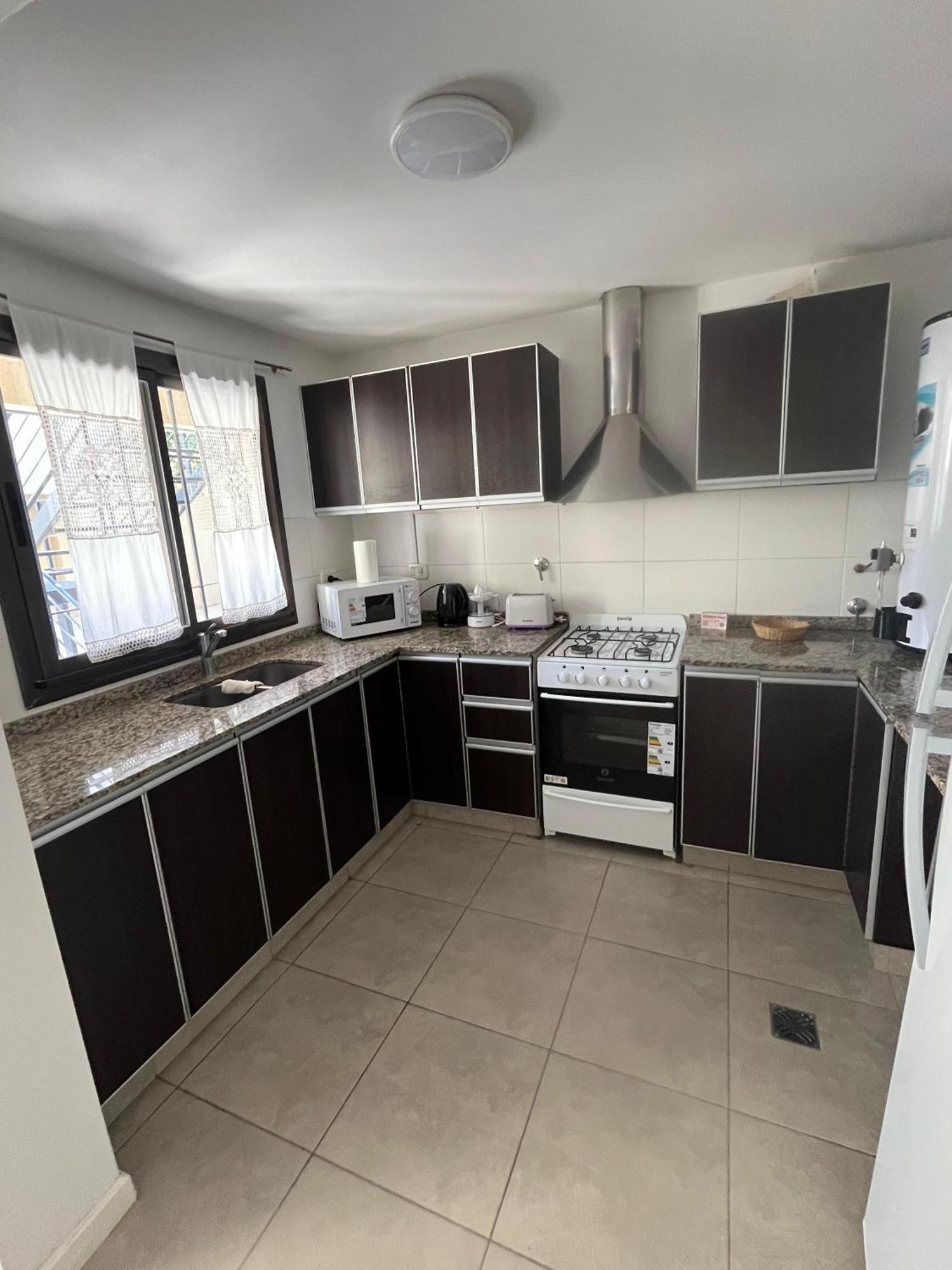 Апартаменты Luminoso Departamento En Zona Residencial Мендоса Экстерьер фото